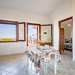 Casa Vitalia- Super Vista Mare-2 -giardino-bbq - Wifi Free-parcheggio Iunp5732 Holiday home *