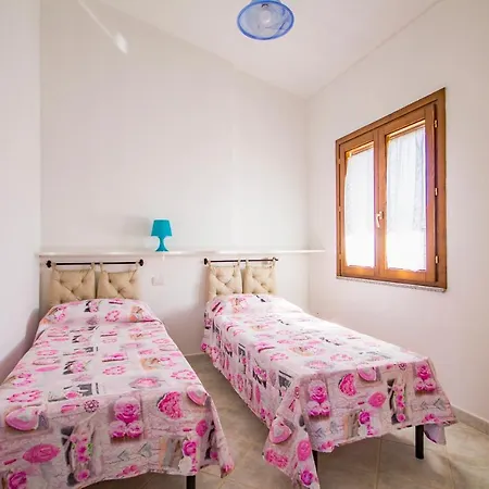 Holiday home Casa Vitalia- Super Vista Mare-2 -giardino-bbq - Wifi Free-parcheggio Iunp5732 *